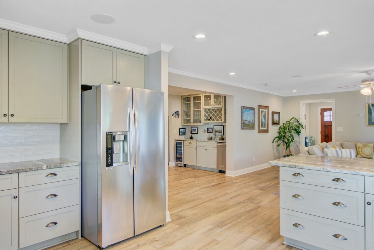 8 Vincent Drive Photo 27