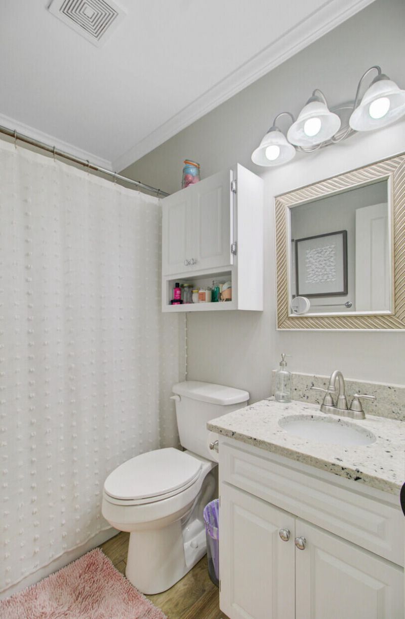 8 Vincent Drive Photo 37