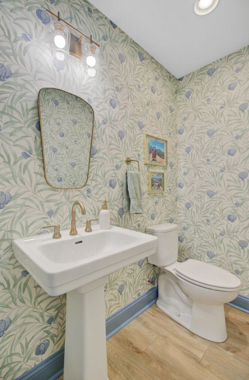 8 Vincent Drive Photo 40