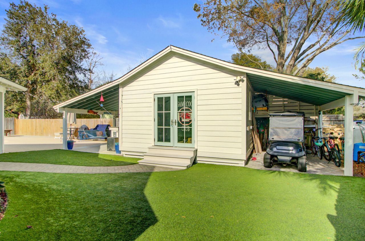 8 Vincent Drive Photo 54