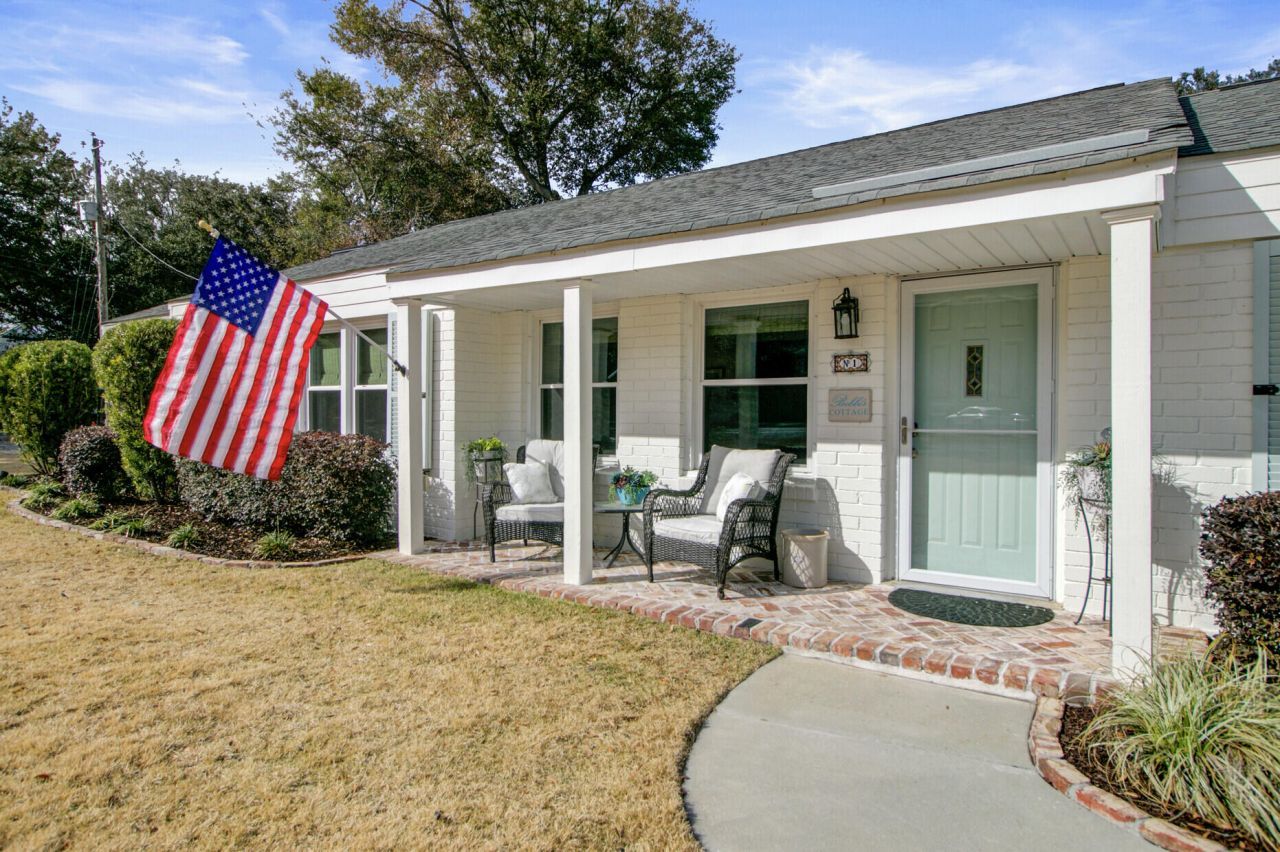 8 Vincent Drive Photo 6