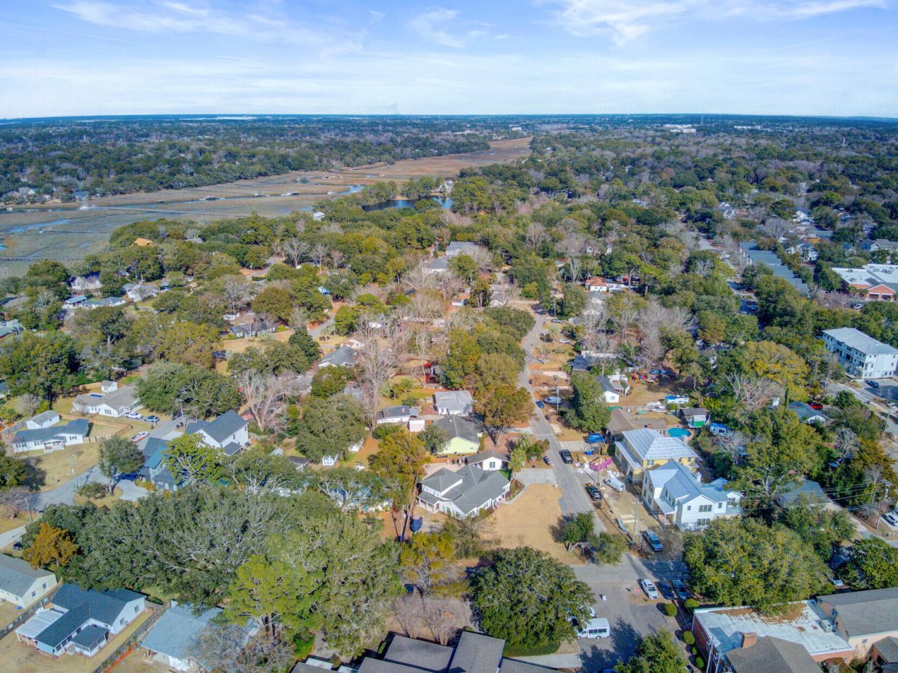 8 Vincent Drive Photo 62