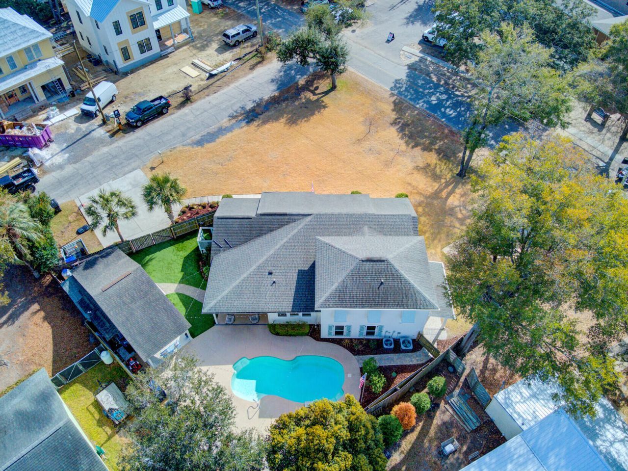 8 Vincent Drive Photo 67