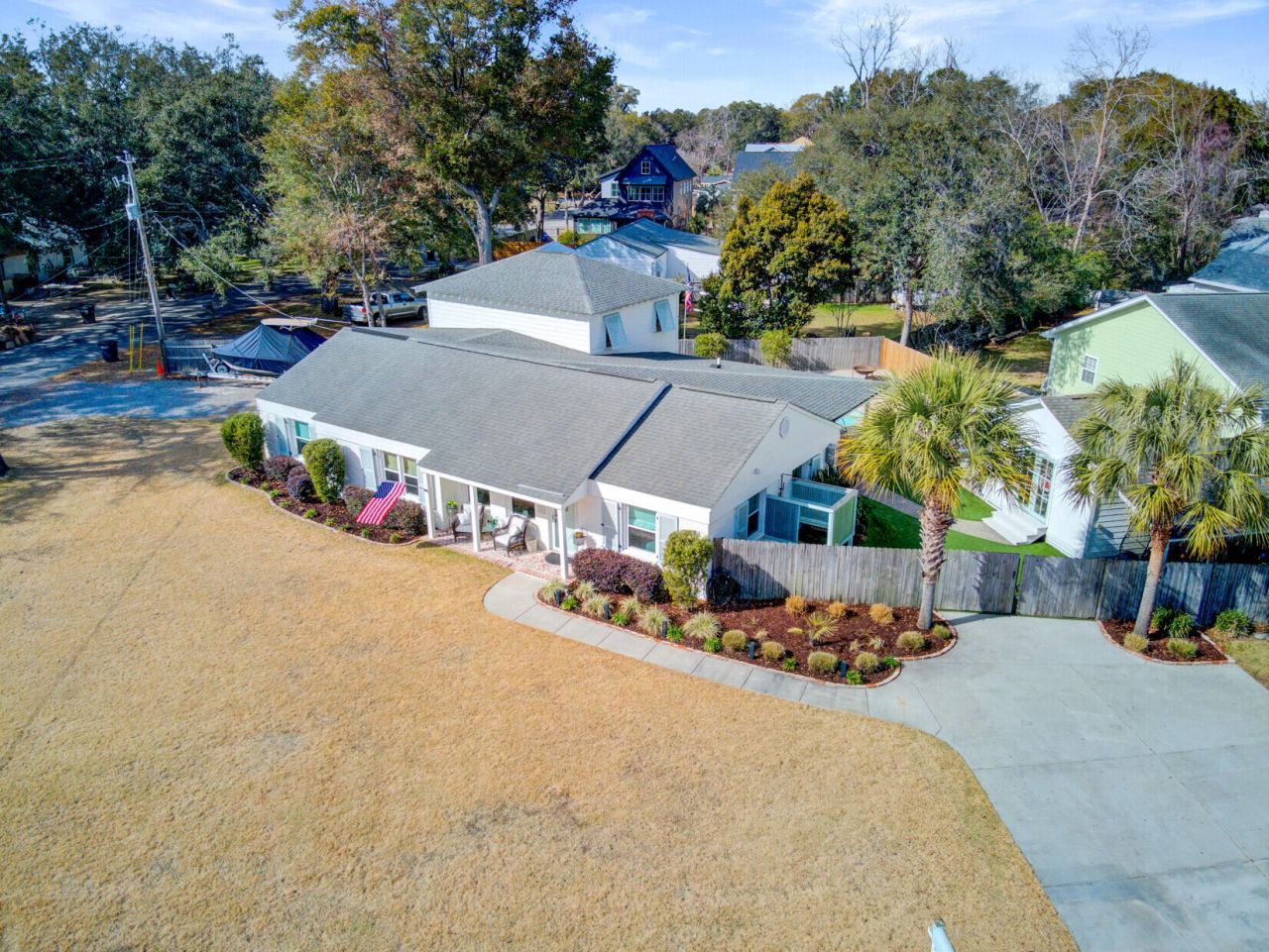 8 Vincent Drive Photo 68