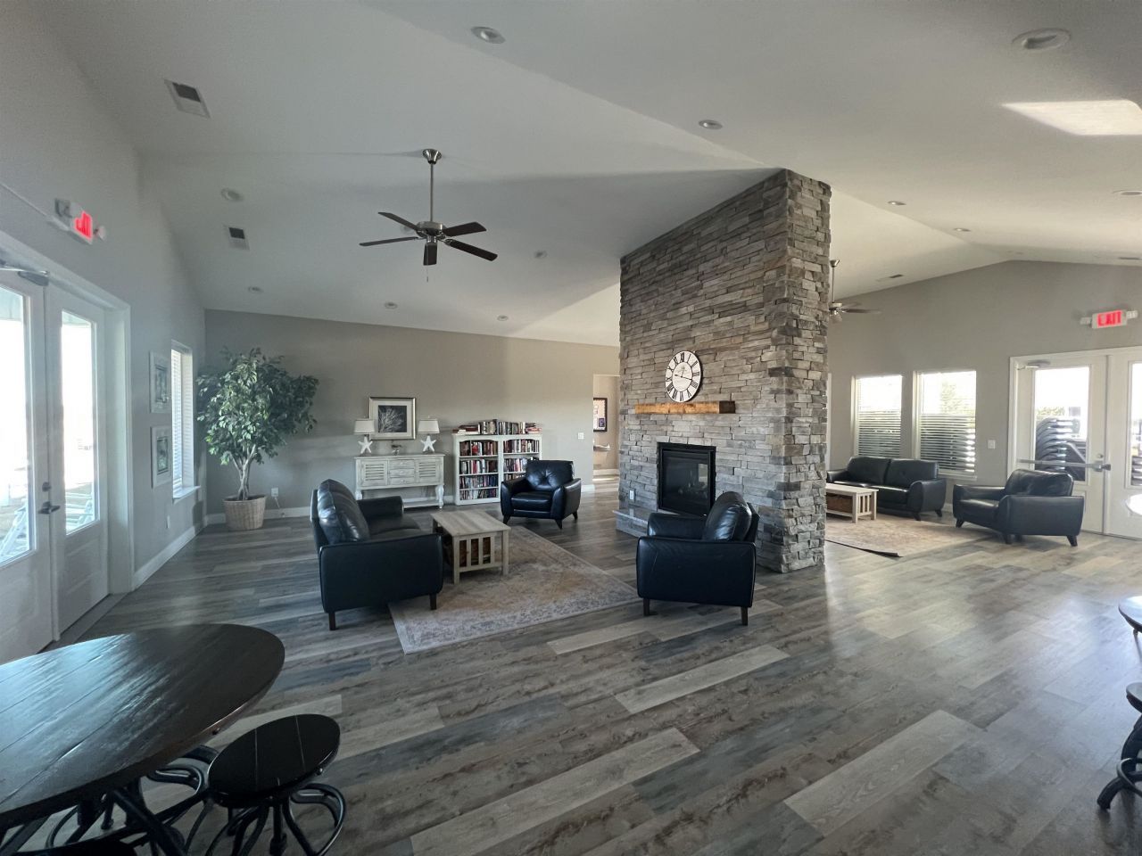 736 Salerno Circle Photo 24