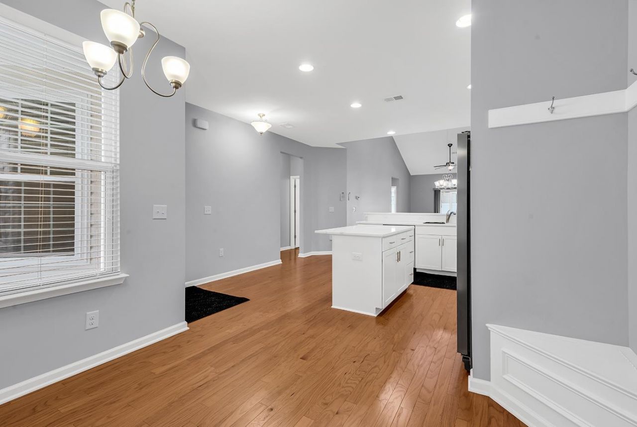 736 Salerno Circle Photo 8