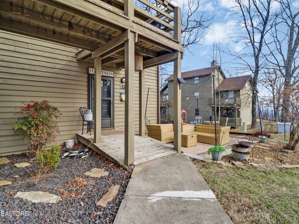 365 Moytoy Rd, Crab Orchard, TN 37723