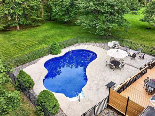 100 KNICKERBOCKER DRIVE, BELLE MEAD, NJ 08502