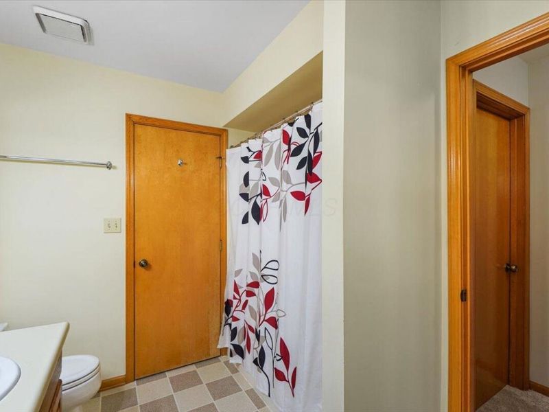 5040 Blendon Pond Drive, Westerville, OH 43081 Photo 39