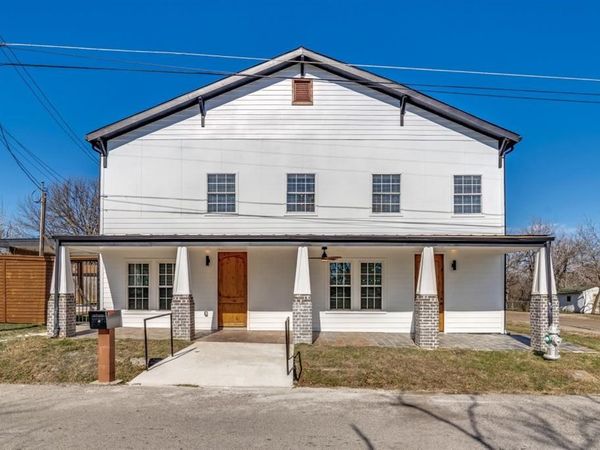 610 Tyler Street, Ennis, TX 75119