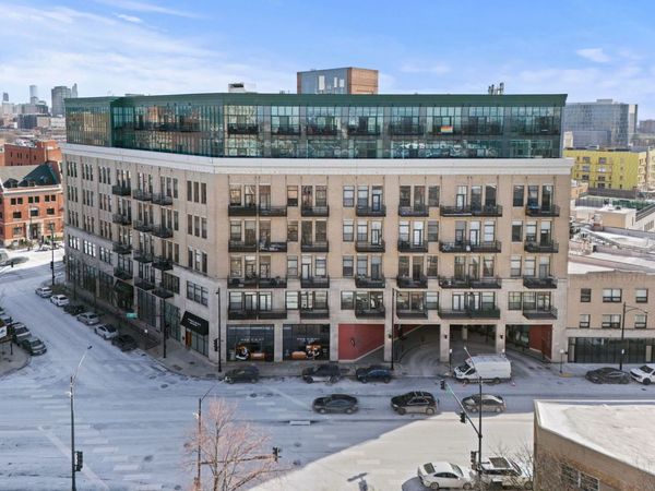 1645 W Ogden Avenue, Unit 439, Chicago, IL 60612