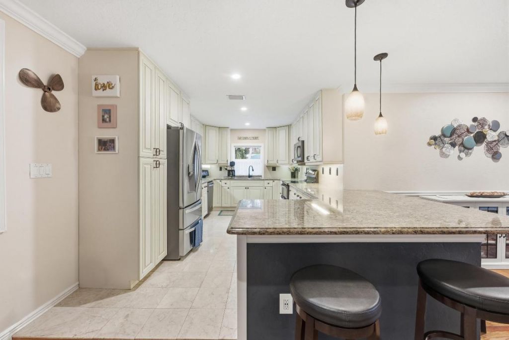 831 N Lakeside Drive, Lake Worth Beach, FL 33460 Photo