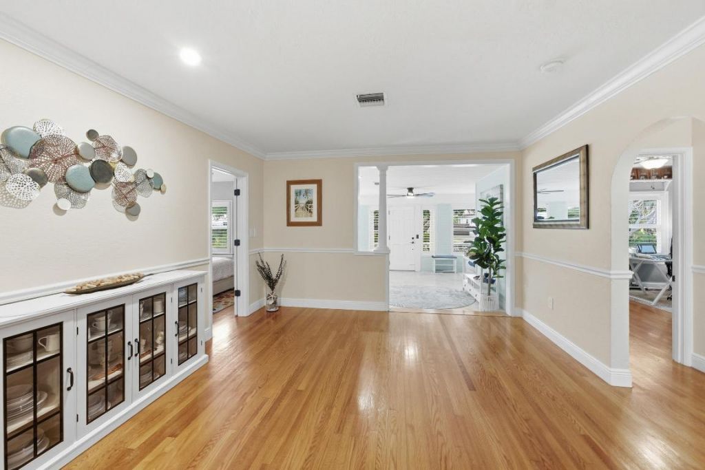 831 N Lakeside Drive, Lake Worth Beach, FL 33460 Photo