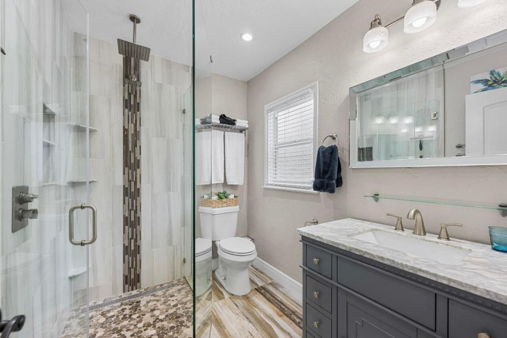 831 N Lakeside Drive, Lake Worth Beach, FL 33460 Photo