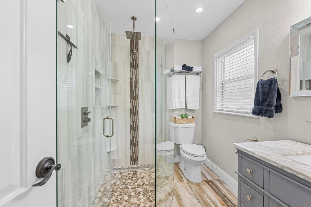 831 N Lakeside Drive, Lake Worth Beach, FL 33460 Photo