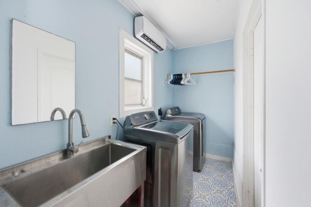 831 N Lakeside Drive, Lake Worth Beach, FL 33460 Photo