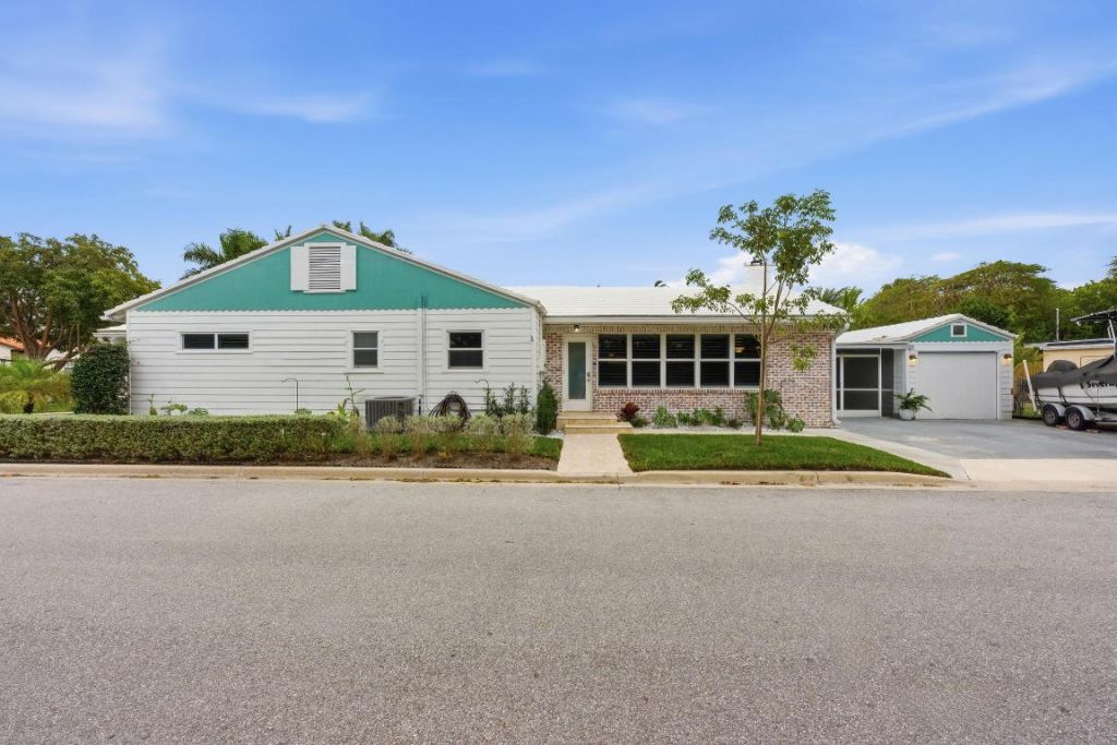 831 N Lakeside Drive, Lake Worth Beach, FL 33460 Photo