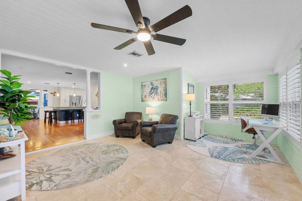 831 N Lakeside Drive, Lake Worth Beach, FL 33460 Photo