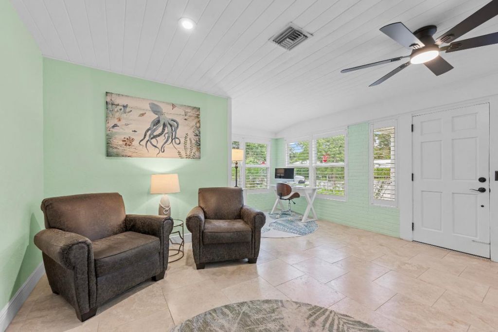 831 N Lakeside Drive, Lake Worth Beach, FL 33460 Photo