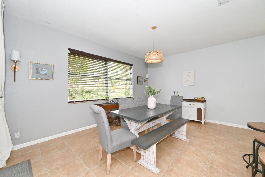 287 Berenger Walk, Royal Palm Beach, FL 33414 Photo