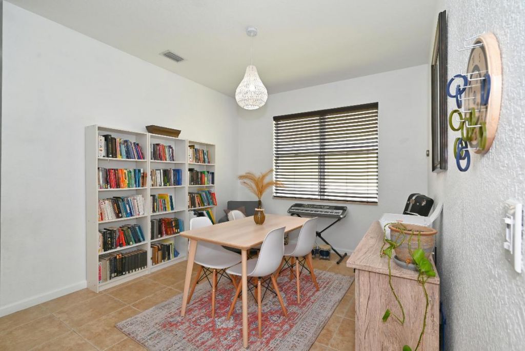 287 Berenger Walk, Royal Palm Beach, FL 33414 Photo