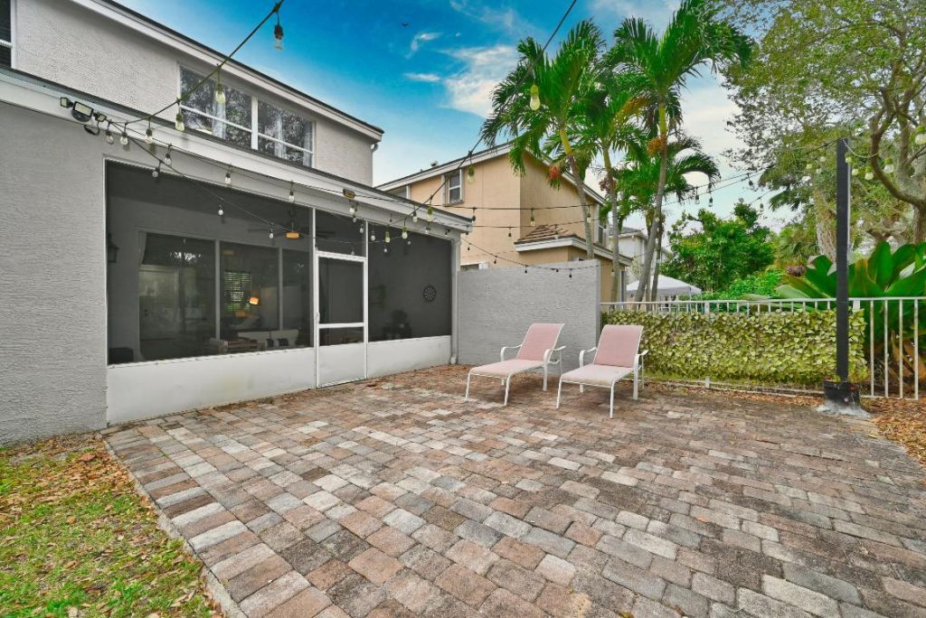 287 Berenger Walk, Royal Palm Beach, FL 33414 Photo