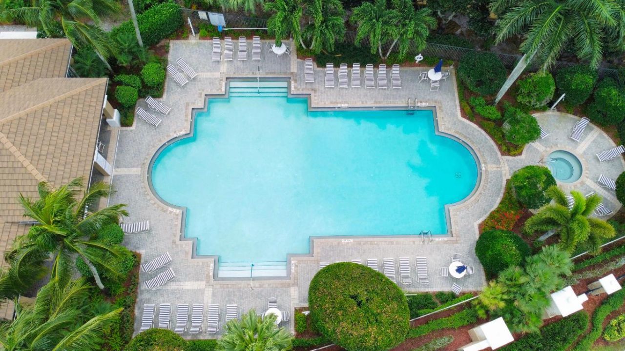 287 Berenger Walk, Royal Palm Beach, FL 33414 Photo