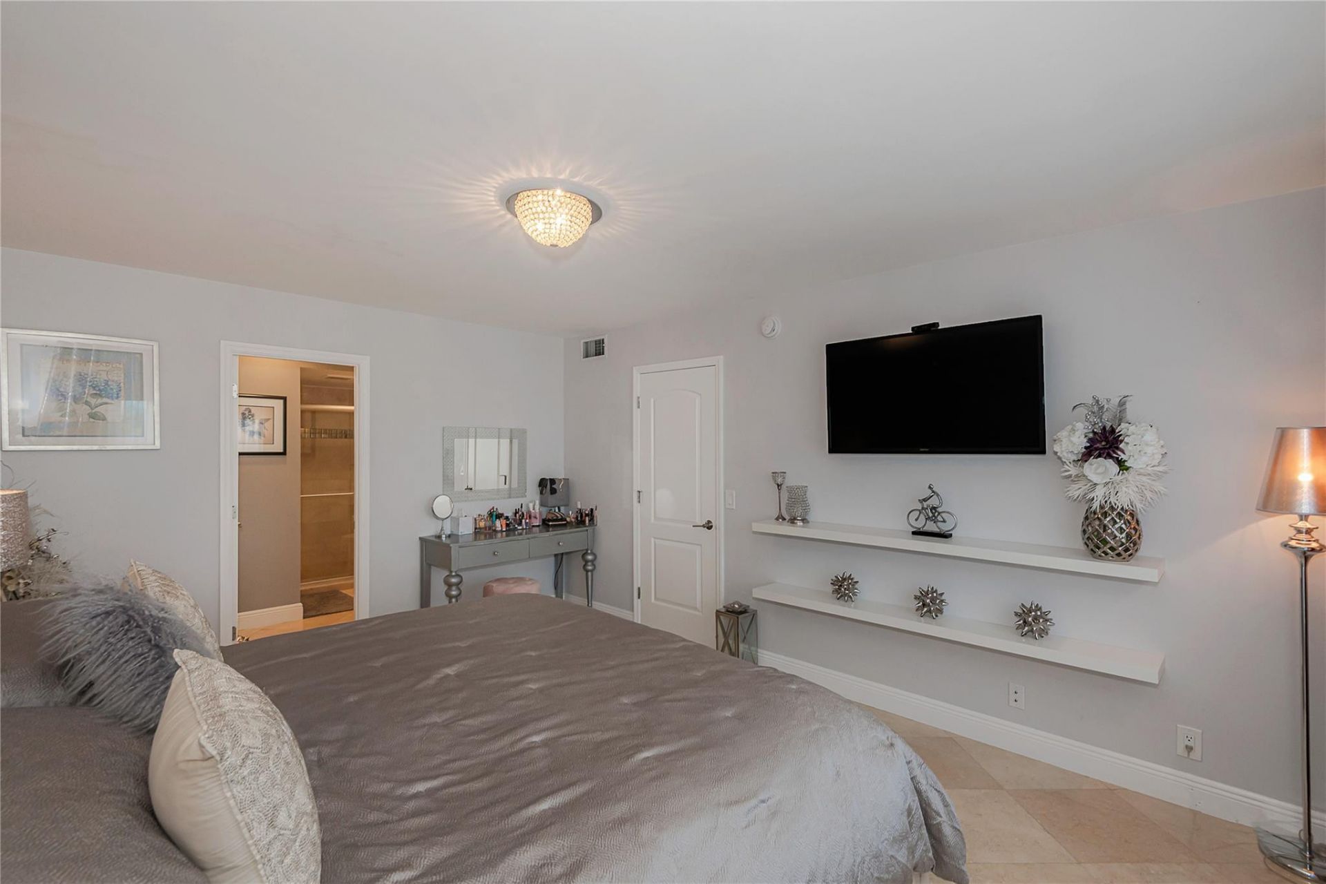 300 Diplomat Parkway, Unit 705, Hallandale Beach, FL 33009 Photo