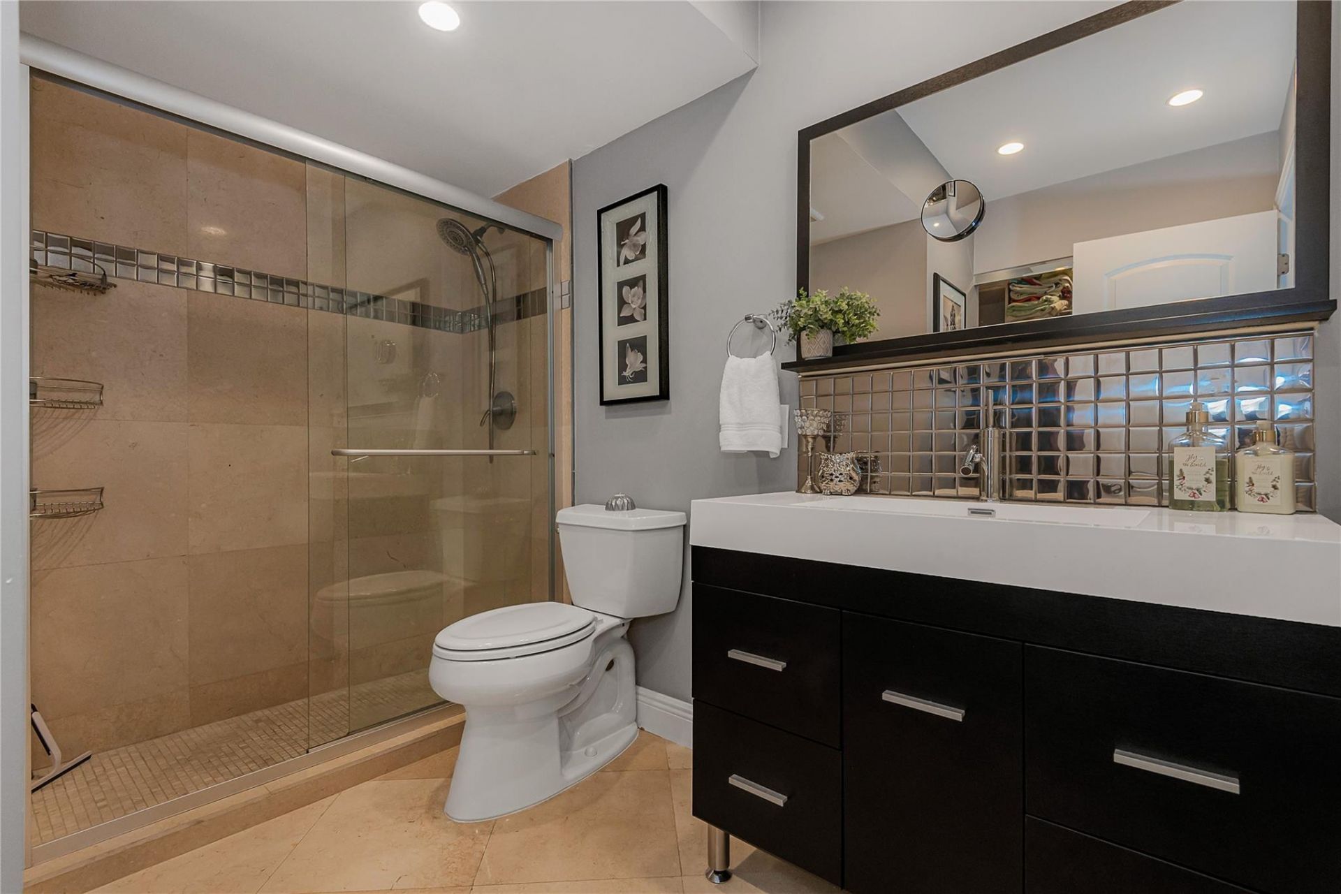 300 Diplomat Parkway, Unit 705, Hallandale Beach, FL 33009 Photo