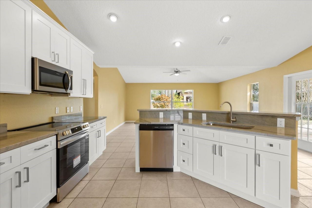 619 Rhodes Drive, Deland, FL 32720 Photo
