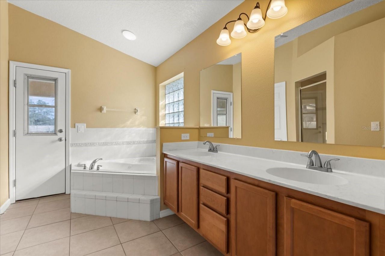 619 Rhodes Drive, Deland, FL 32720 Photo