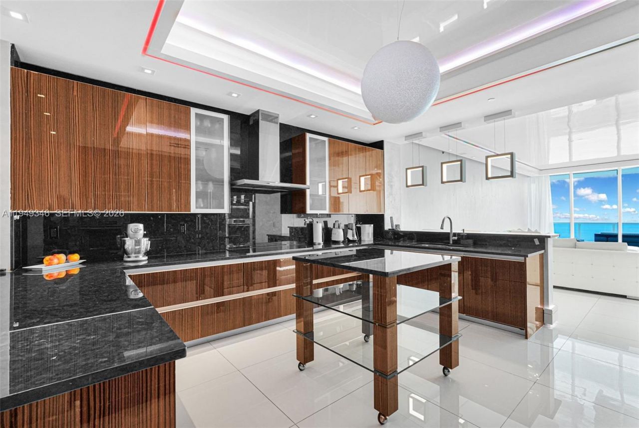 2711 S Ocean Drive, Unit 3704, Hollywood, FL 33019 Photo