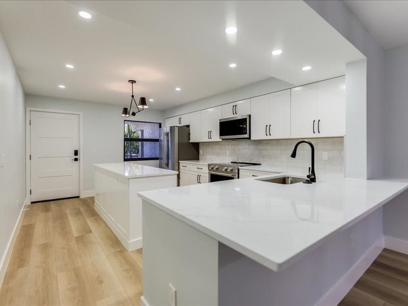 2445 W Gulf Dr, Unit 6D, Sanibel, FL 33957 Photo