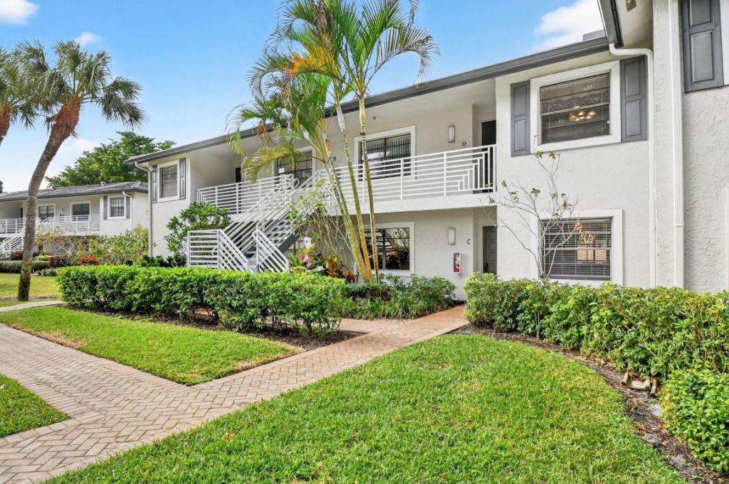 9 Southport Lane, Unit C, Boynton Beach, FL 33436 Photo