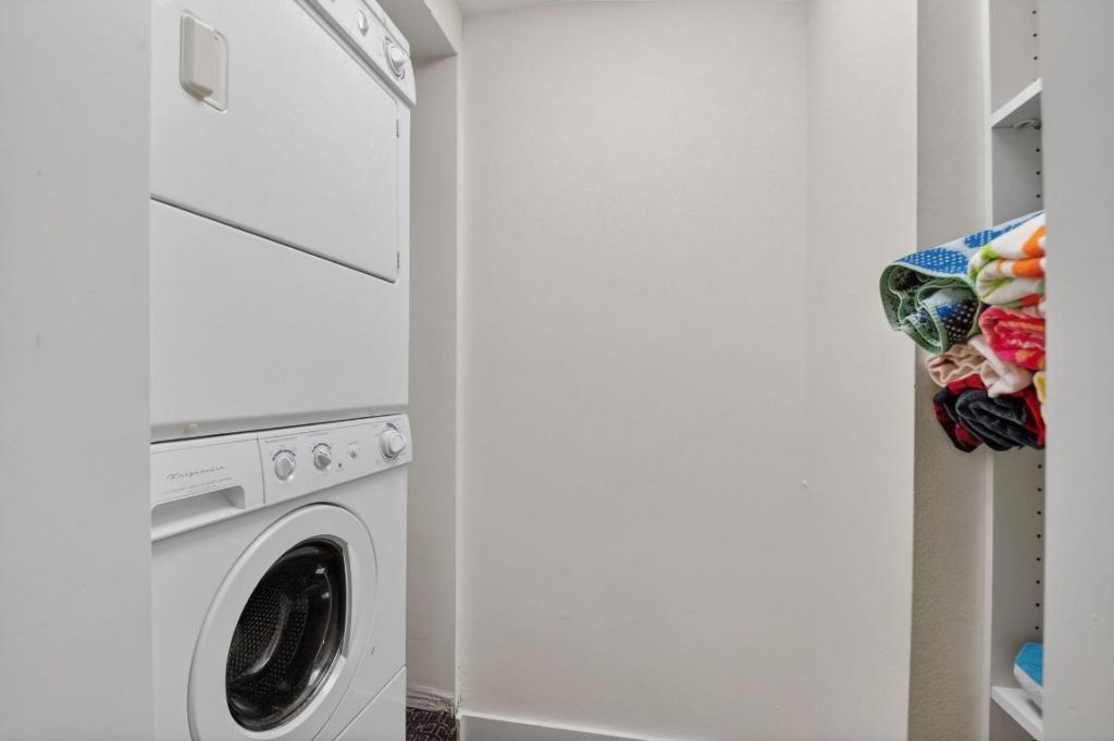 9 Southport Lane, Unit C, Boynton Beach, FL 33436 Photo