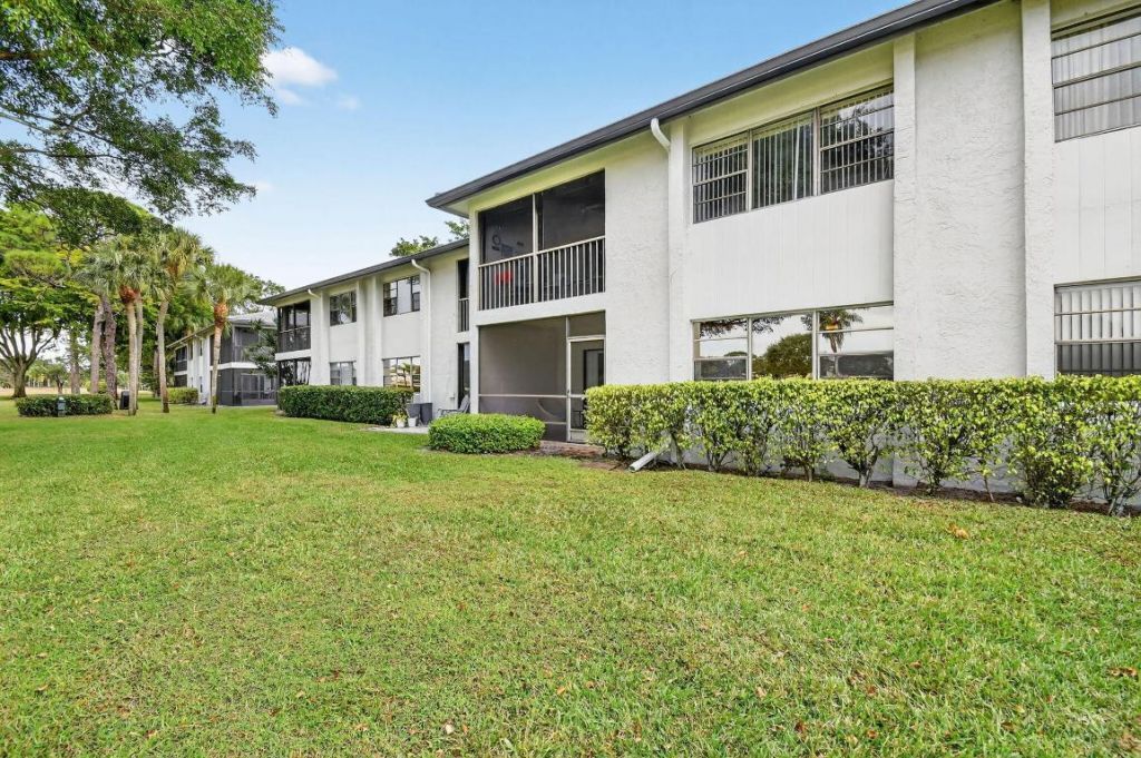 9 Southport Lane, Unit C, Boynton Beach, FL 33436 Photo