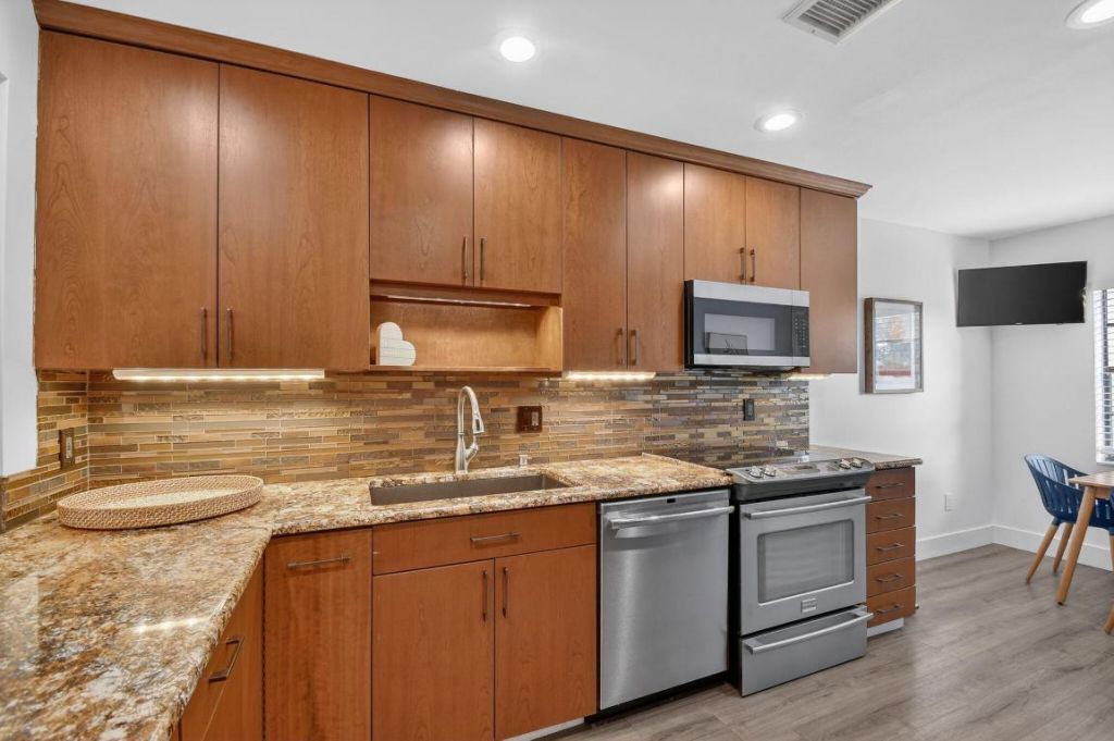 9 Southport Lane, Unit C, Boynton Beach, FL 33436 Photo