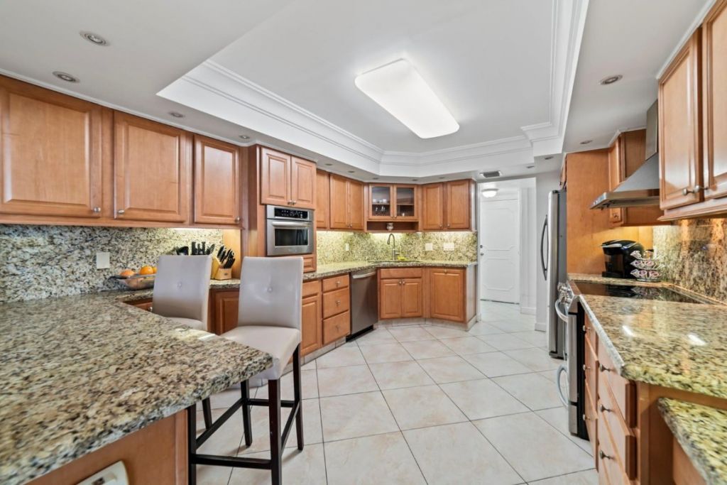 3900 N Ocean Drive, Unit 3F, Lauderdale by the Sea, FL 33308 Photo