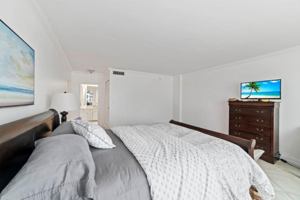 3900 N Ocean Drive, Unit 3F, Lauderdale by the Sea, FL 33308 Photo