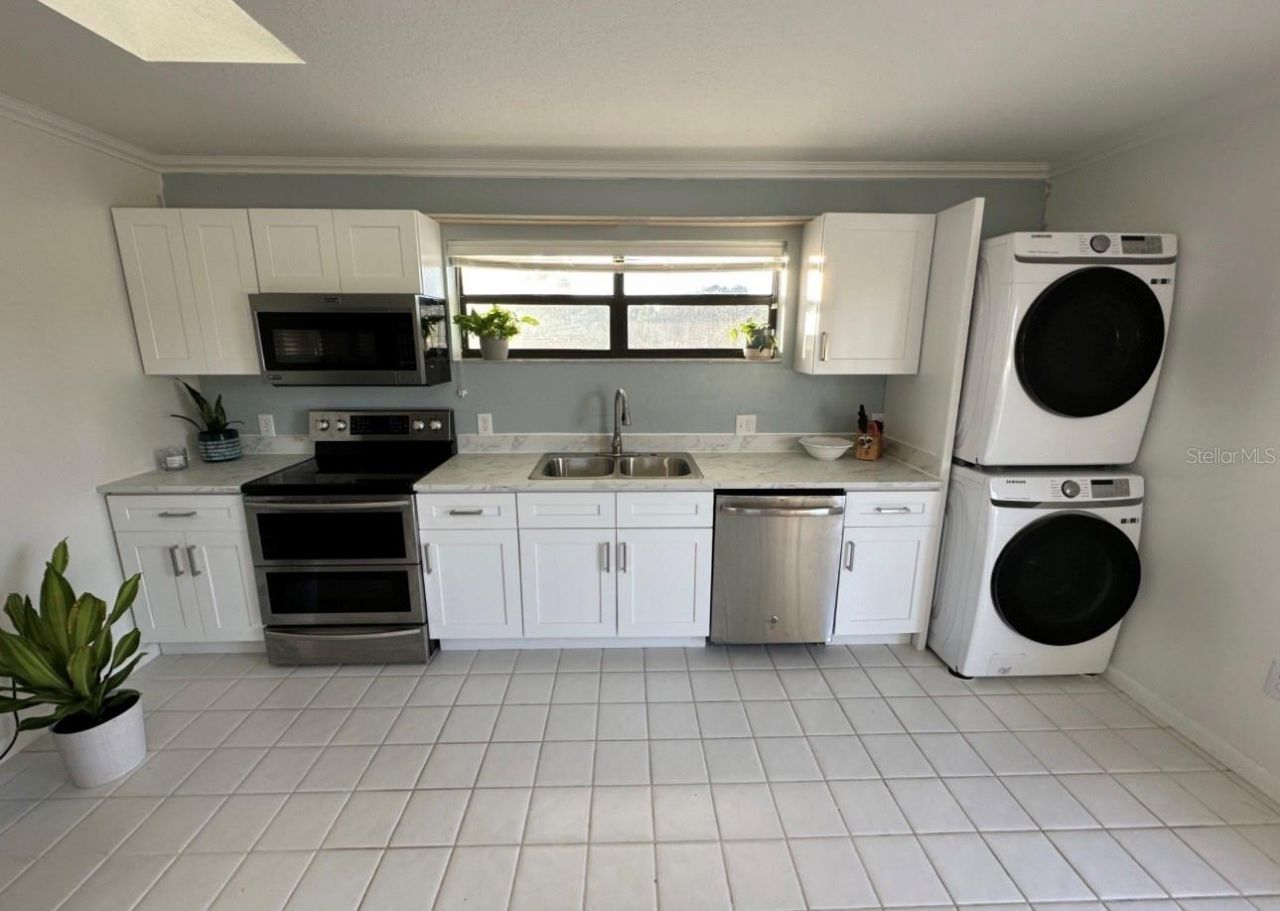 2945 68th Street N, Saint Petersburg, FL 33710 Photo