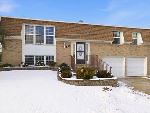 1432 Mitchell Trail, Elk Grove Village, IL 60007