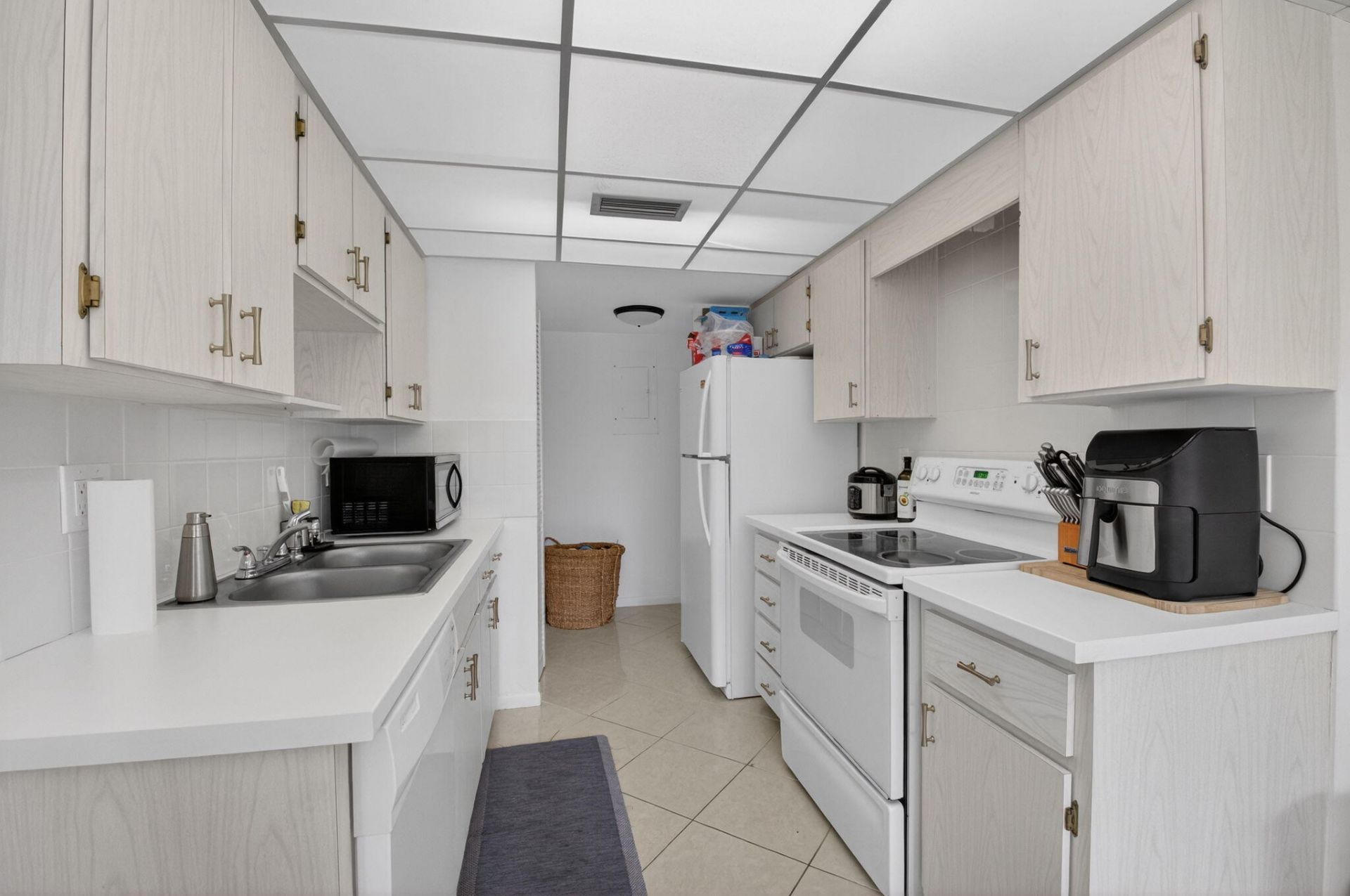 799 Jeffery Street, Unit 209, Boca Raton, FL 33487 Photo