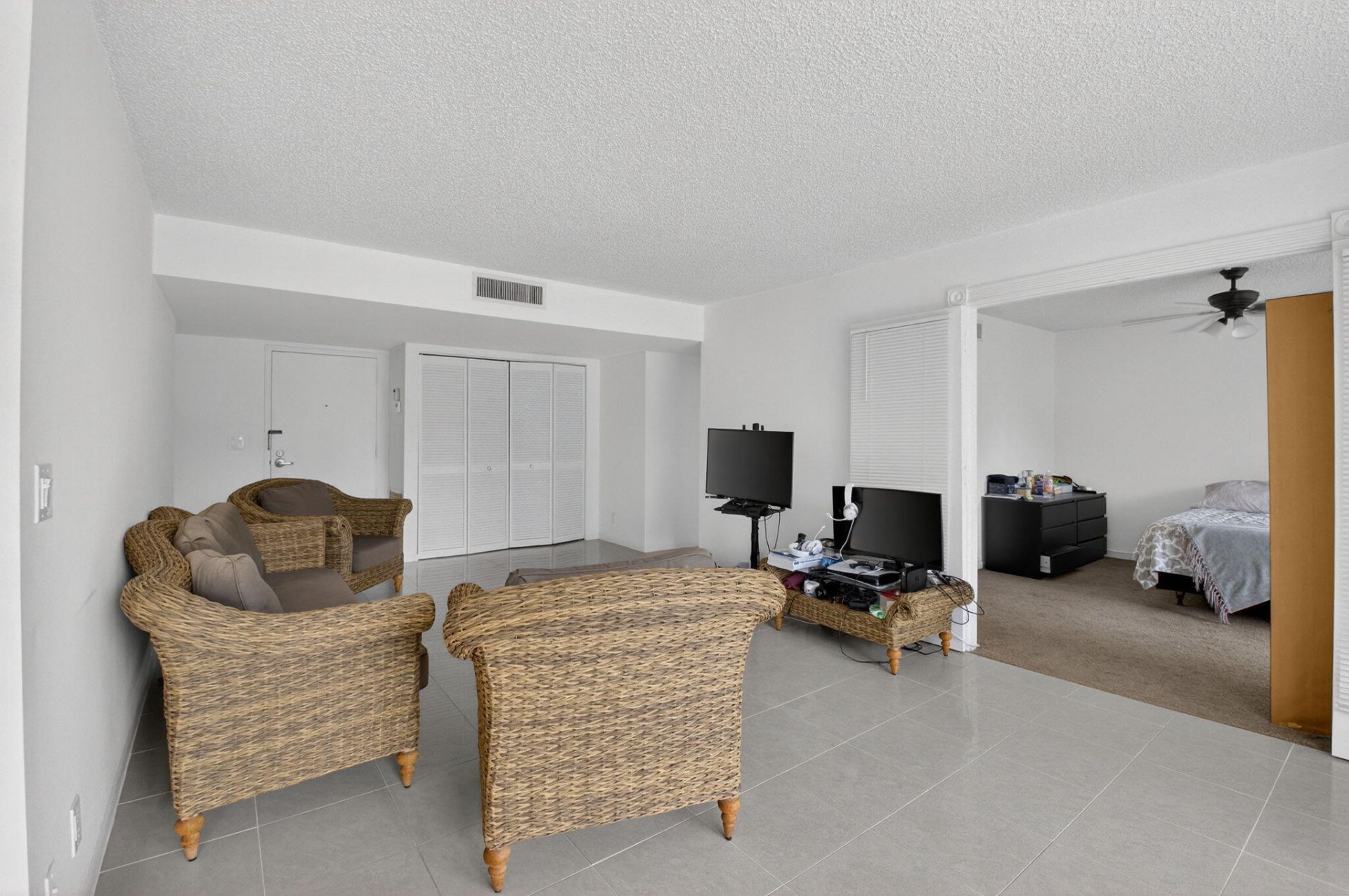 799 Jeffery Street, Unit 209, Boca Raton, FL 33487 Photo