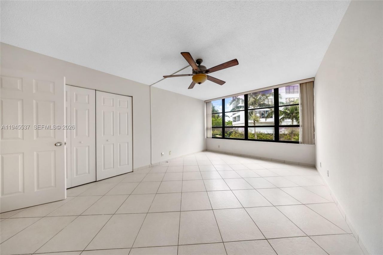 600 Three Islands Blvd , Unit 212, Hallandale Beach, FL 33009 Photo
