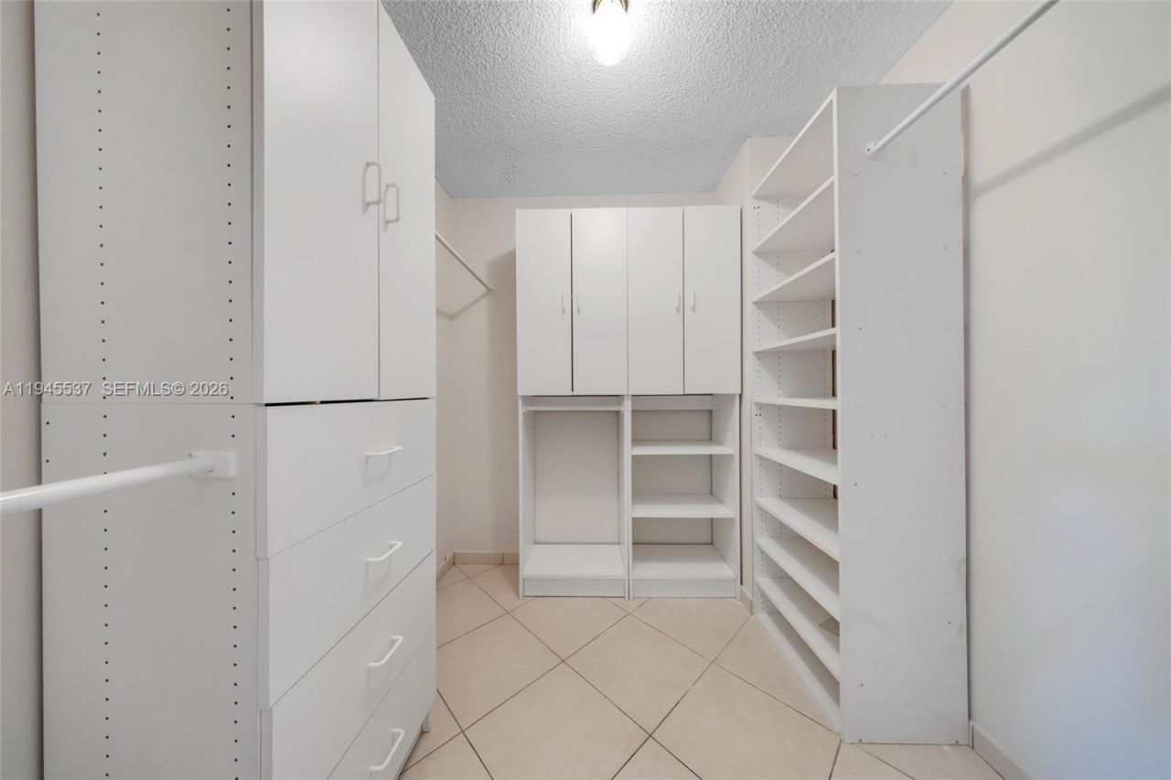 600 Three Islands Blvd , Unit 212, Hallandale Beach, FL 33009 Photo