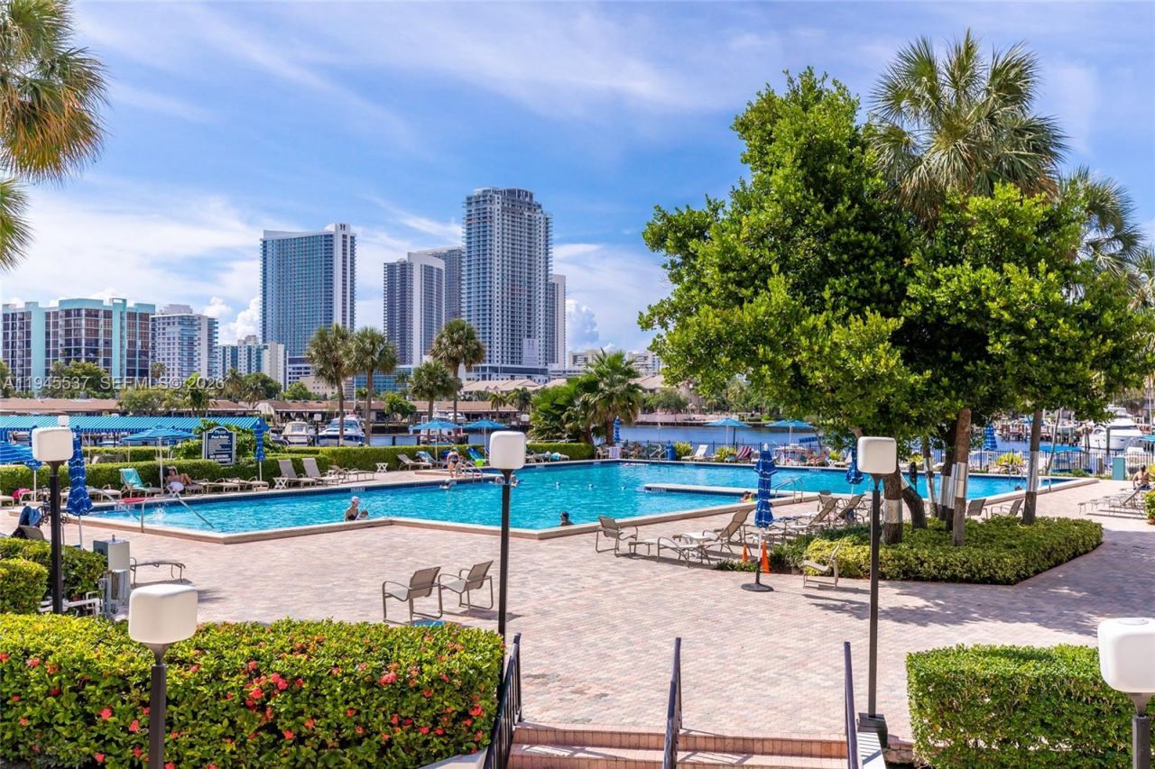 600 Three Islands Blvd , Unit 212, Hallandale Beach, FL 33009 Photo