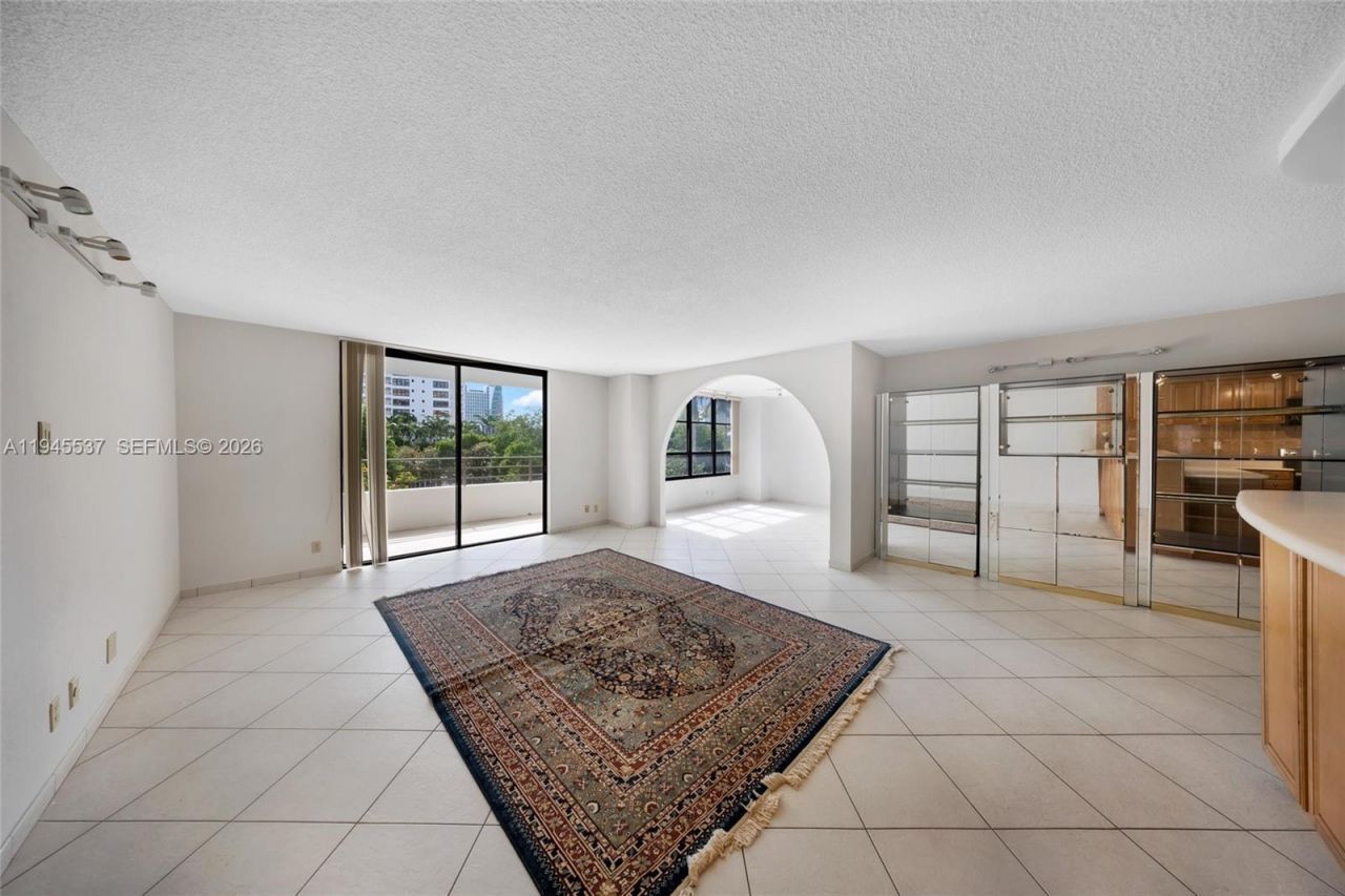 600 Three Islands Blvd , Unit 212, Hallandale Beach, FL 33009 Photo