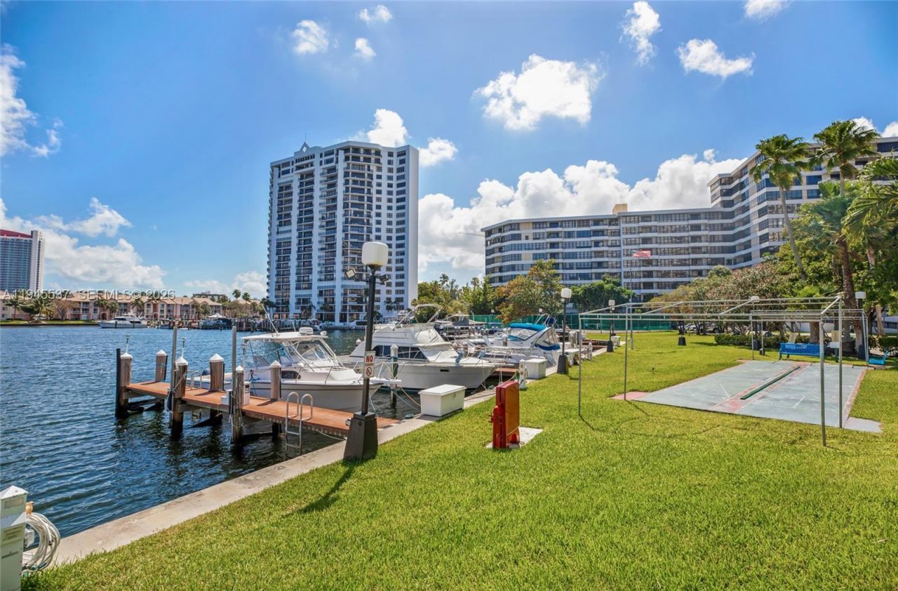 600 Three Islands Blvd , Unit 212, Hallandale Beach, FL 33009 Photo