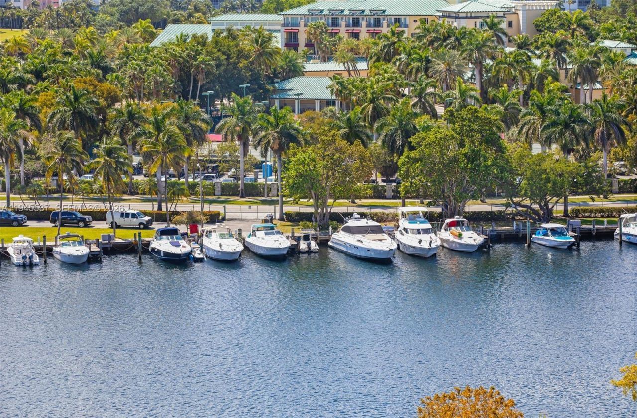 600 Three Islands Blvd , Unit 212, Hallandale Beach, FL 33009 Photo