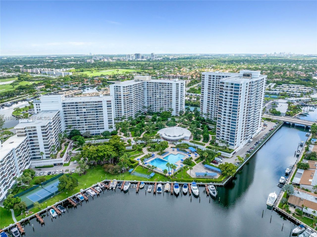 600 Three Islands Blvd , Unit 212, Hallandale Beach, FL 33009 Photo